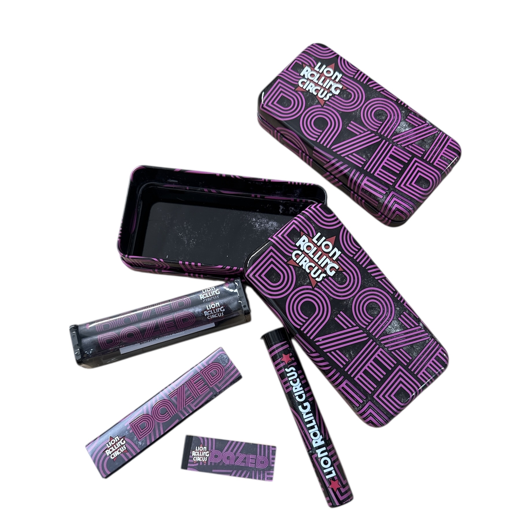 Lata Lion Kit DAZED  Contiene Lata, Papel KS, Maquina KS, Tubo Plastico, Tips.